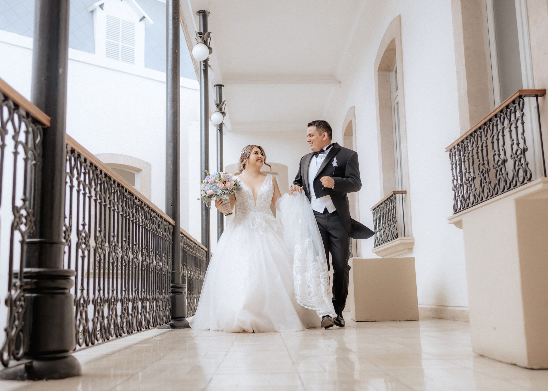 Sesión formal · Luis Ángel Arias