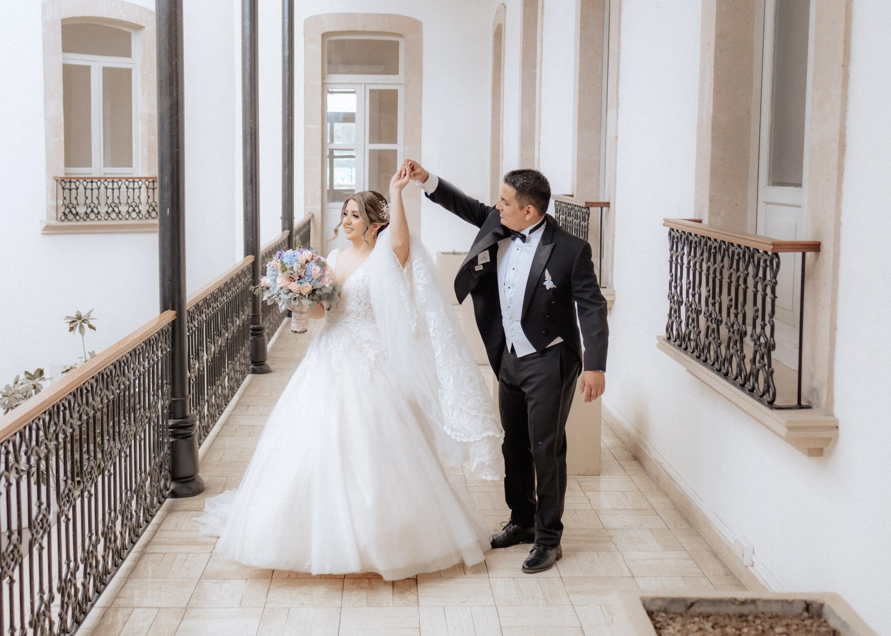 Sesión formal · Luis Ángel Arias